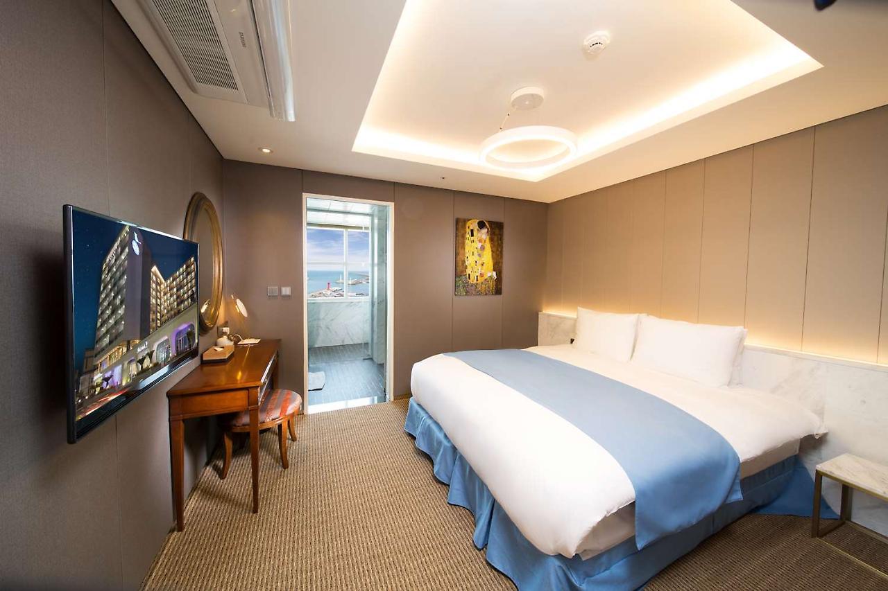 Whistlelark 4* Jeju