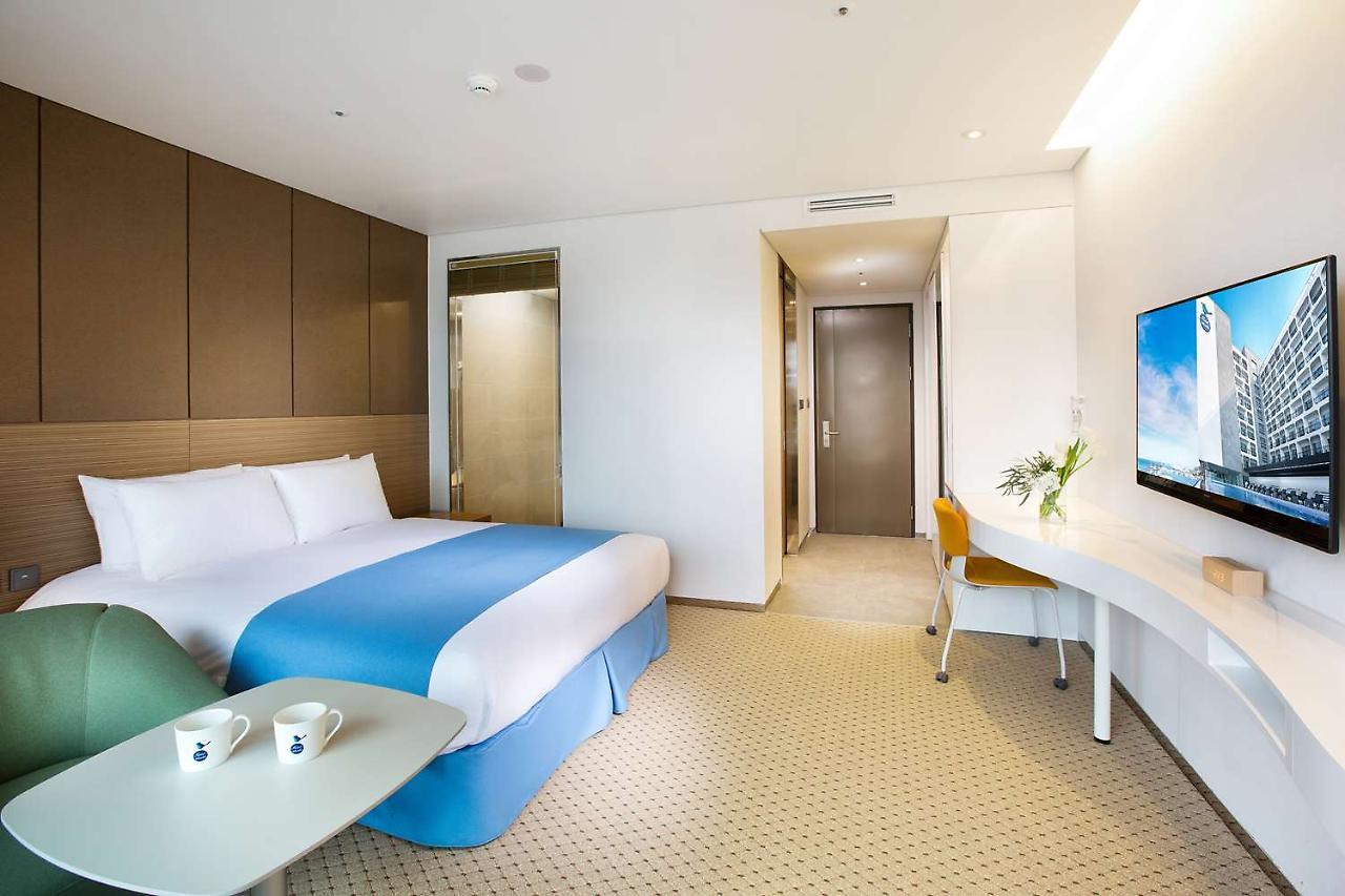 Whistlelark 4* Jeju