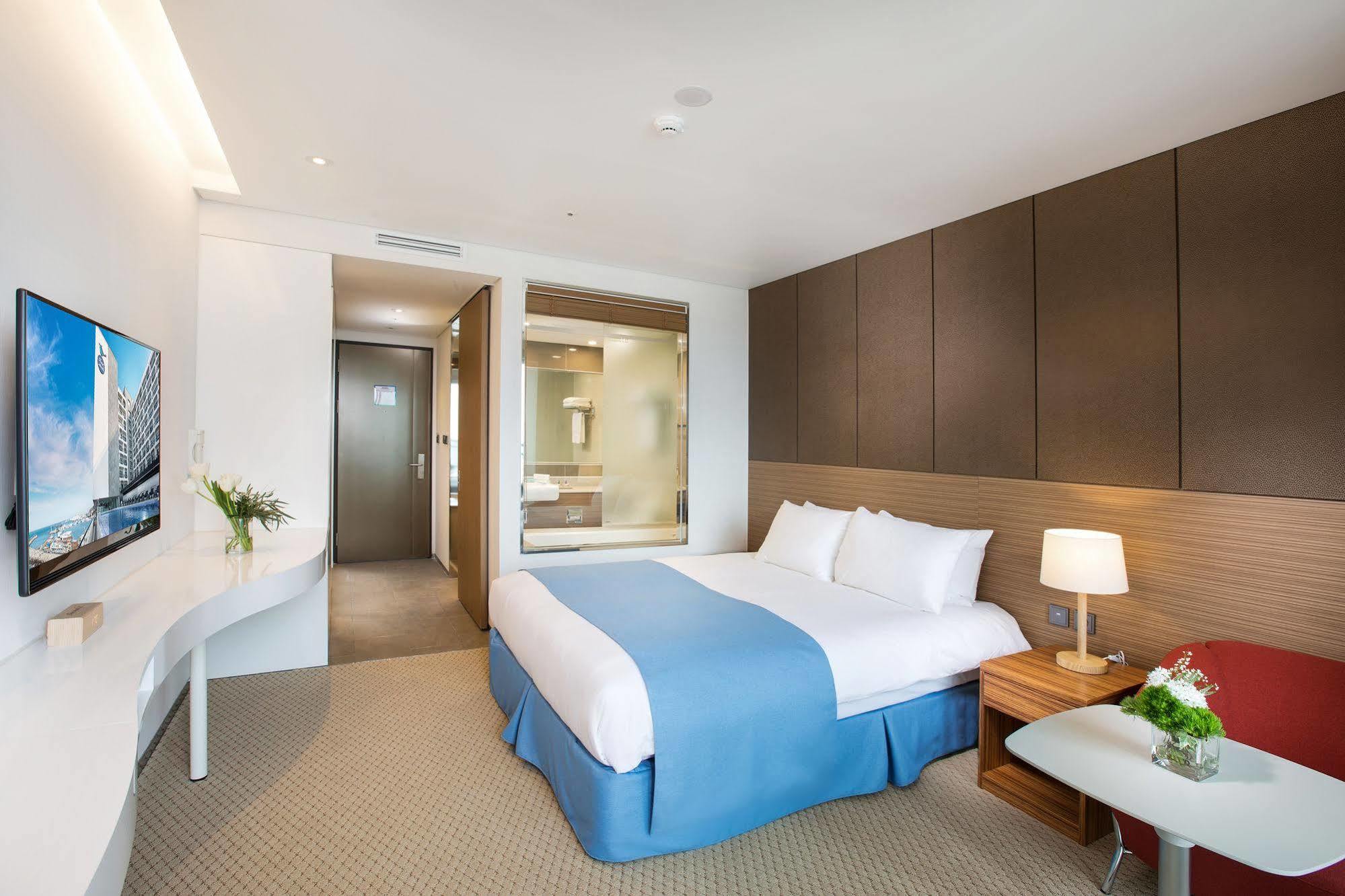 Whistlelark Hotel Jeju