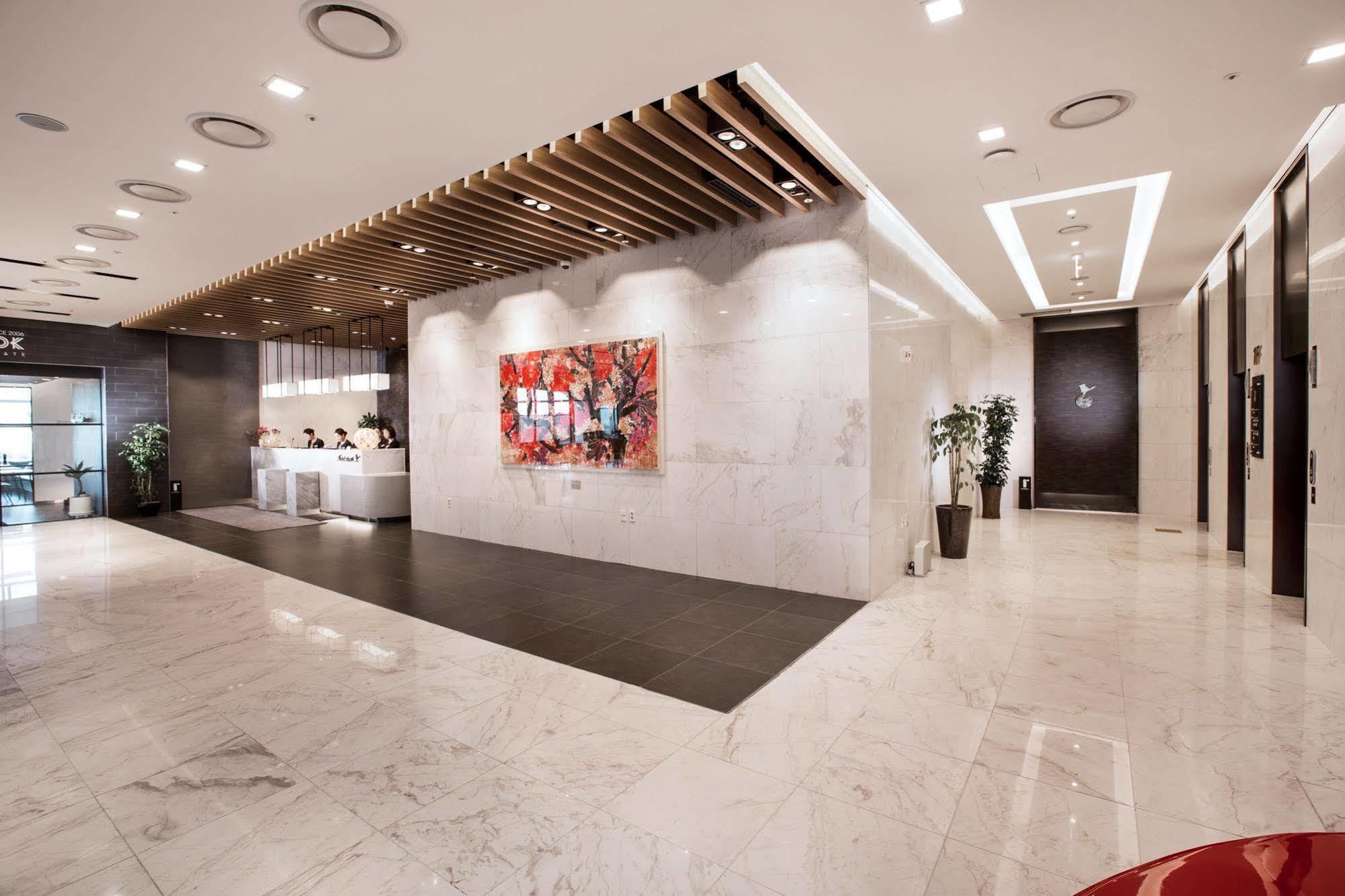 Whistlelark Hotel Jeju
