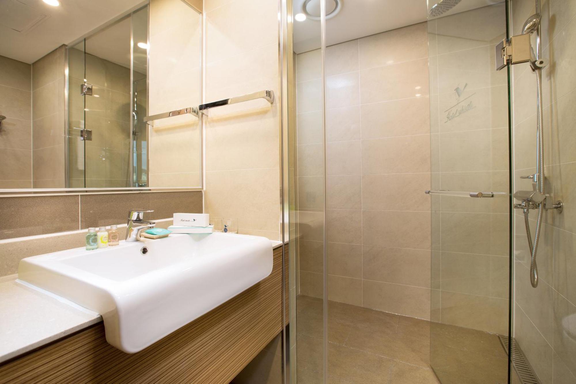 Whistlelark Hotel 4*