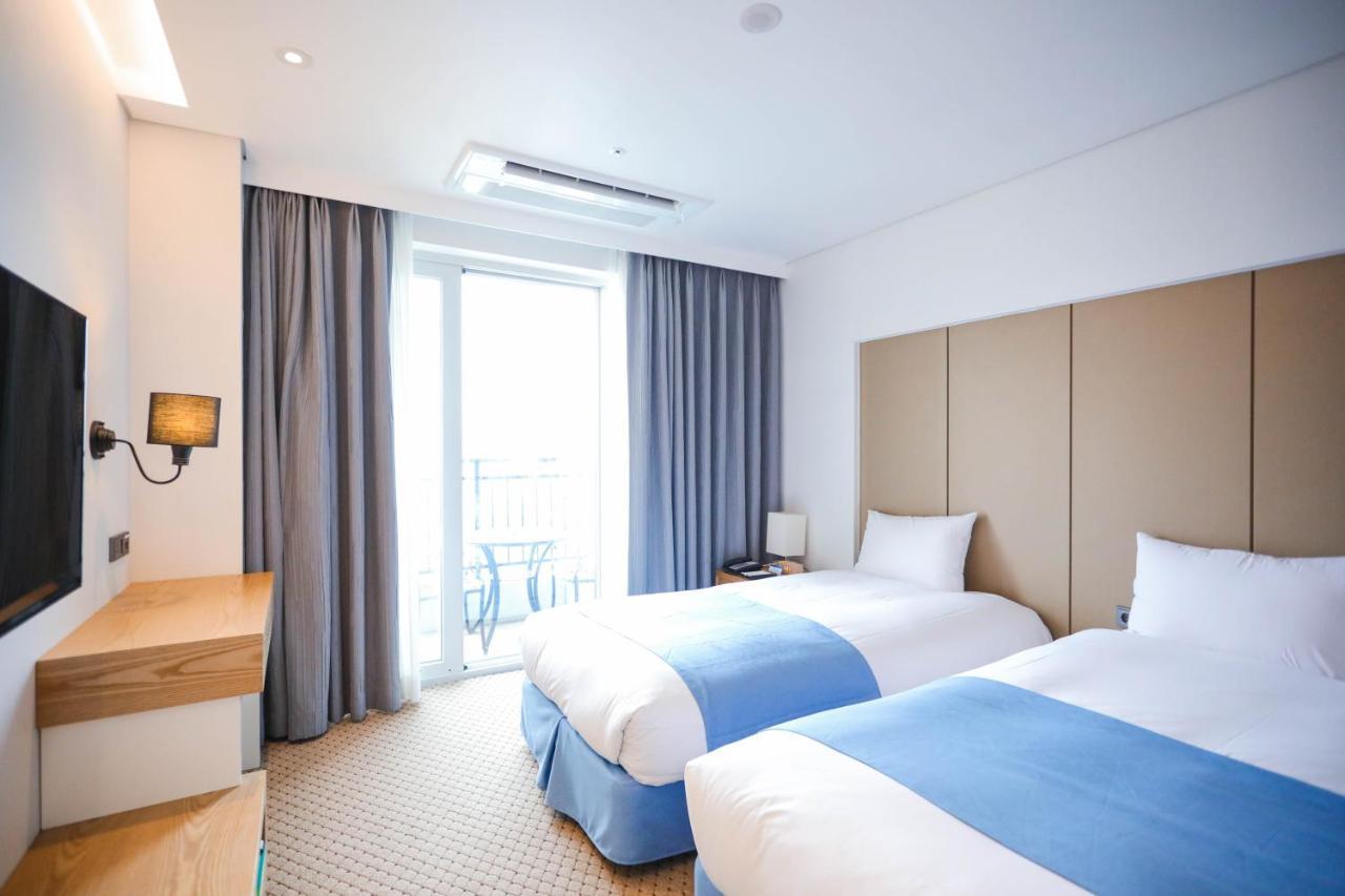 Whistlelark 4* Jeju